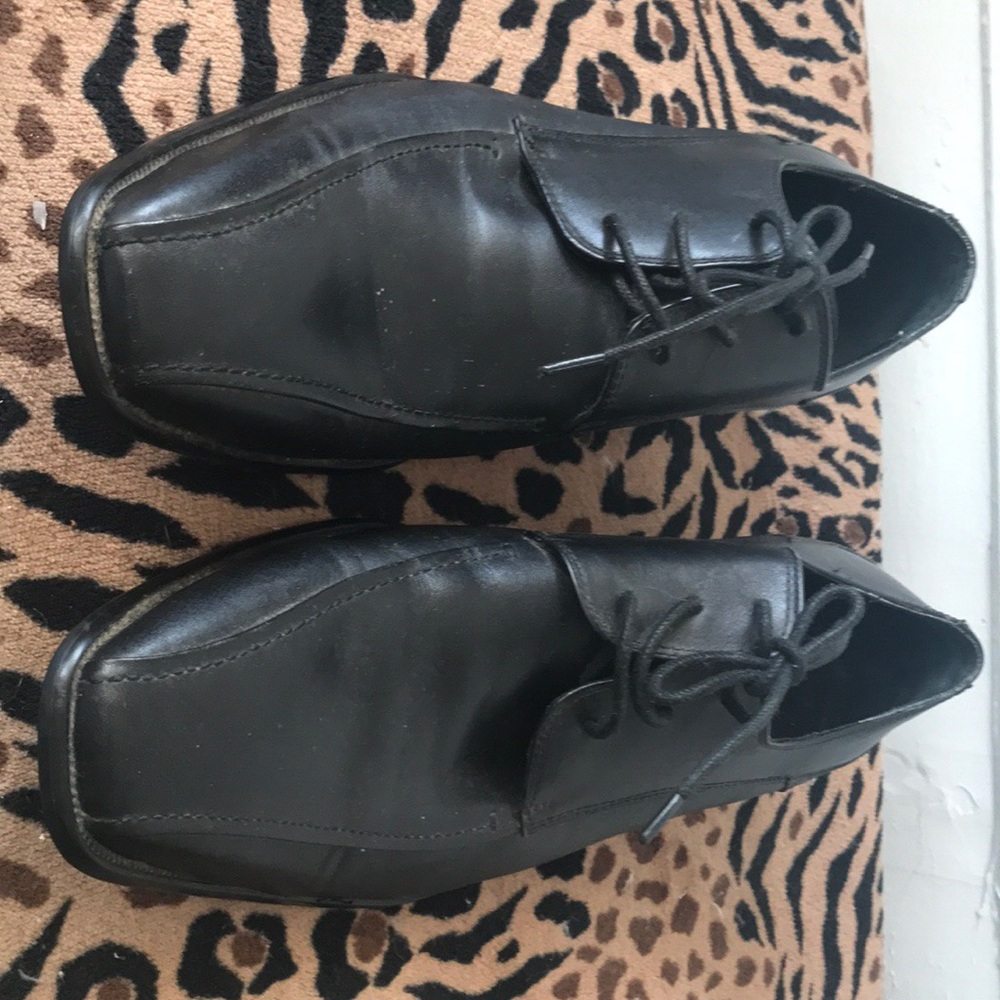 Kenneth Cole Square toe shoes